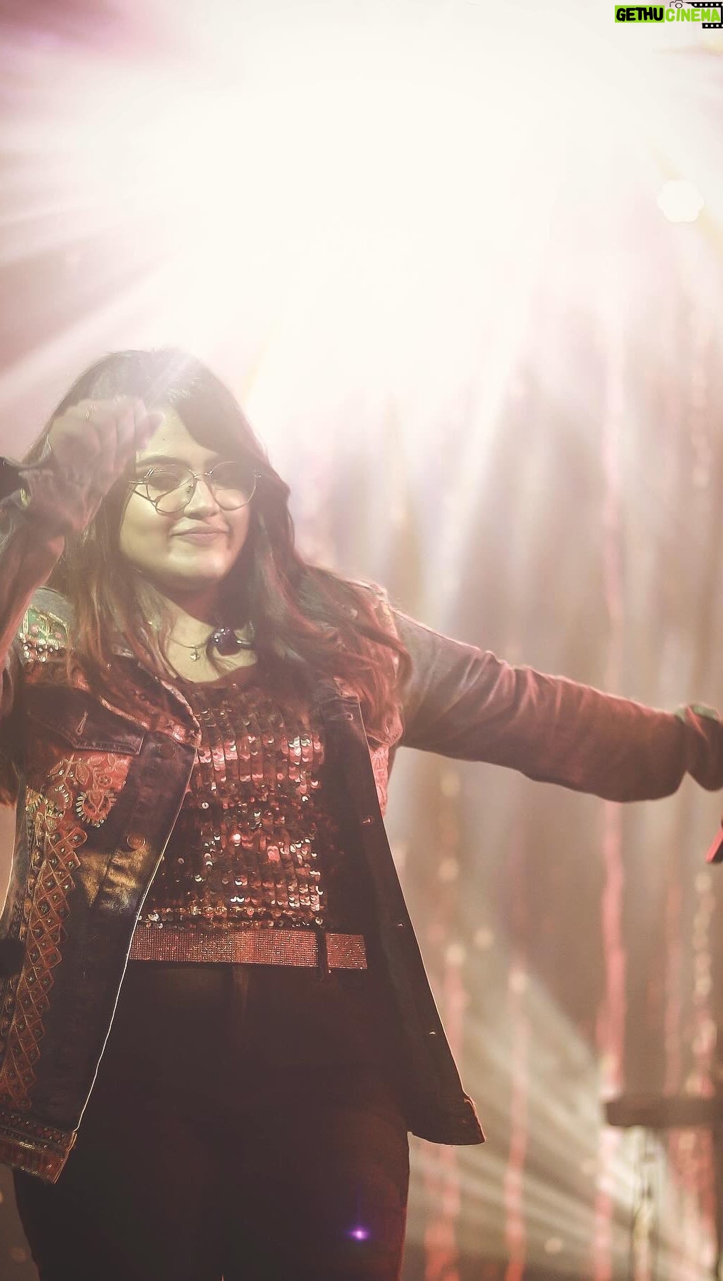 Rakshita Suresh - 97.2K Likes - There once was a little girl, who always kept dreaming big. She dreamt & dreamt and worked passionately hard on those dreams for years & years. She believed that she would one day start performing her own solo concerts, where she sings her own playback releases, along with her other favourite songs and present them to her audience in her own way, and she started manifesting those dreams. Kept taking baby steps towards it every single day, slowly but surely.. 🐾
And now, that dream has turned into reality. ✨
..With all your blessings and love, 💝
‘RAKSHITA SURESH LIVE’ is now a real thing!!!!! 🧿🧿🧿🧿🥹🥹🥹🥹😭😭🥰🥰♥️♥️💥💥⭐️⭐️
Performing all by myself continuously for over two hours for the very first time in Bengaluru for a private audience, and then a week later in Chennai for a public audience was maadd fun! It sure was incredibly thrilling to be living the dream!!!! 🔥🔥🔥🔥
Thank you for the love #MFDAK. 🥳
HAVE DREAMT OF THIS ALL MY LIFE AND ITS FINALLY BEGINNING TO HAPPEN, AND MY HEART IS FILLED WITH IMMENSE GRATITUDE. I JUST CAN’T WAAIITT FOR THE NEXT!!!! 🫶🏼🫶🏼🫶🏼🫶🏼😍😍😍😍💃🏻💃🏻💃🏻💃🏻🕺🏻🕺🏻🕺🏻🕺🏻
🎥 @31stproductions @jr_abhi.11
#RakshitaSureshLive #allintherighttime #itsjustthebeginning 🌈🧿