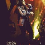 Rakshita Suresh Instagram - Takin’ off. 🚀 Thank you, Bengaluru! 🔥 📸 @zero2lifemedia 🧥 @styl_chennai team @dnsdyl @shakeer_mohamed_ @ashishpainoli @btosproductions @joshuaashishh @osigomango @joshuagopalofficial @sumukhhhhh @anandmurali98 @master.fader #MFDAK #RakshitaSureshLive ⭐️🫶🏼🎤🧿