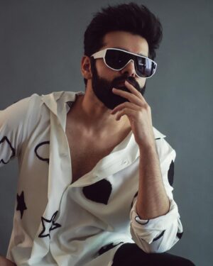 Ram Pothineni Instagram - No….. YOU caption it! 

Love..
#RAPO 

Styled by - @ashwin_ash1 & @hassankhan_3 
Style team - @avinash_kajjam 
Photography team: @ishan.n.giri
@enhancingmoments
@__va_ish_nav__