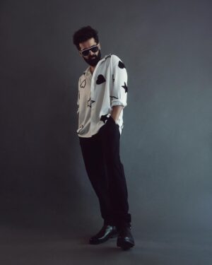 Ram Pothineni Instagram - No….. YOU caption it! 

Love..
#RAPO 

Styled by - @ashwin_ash1 & @hassankhan_3 
Style team - @avinash_kajjam 
Photography team: @ishan.n.giri
@enhancingmoments
@__va_ish_nav__