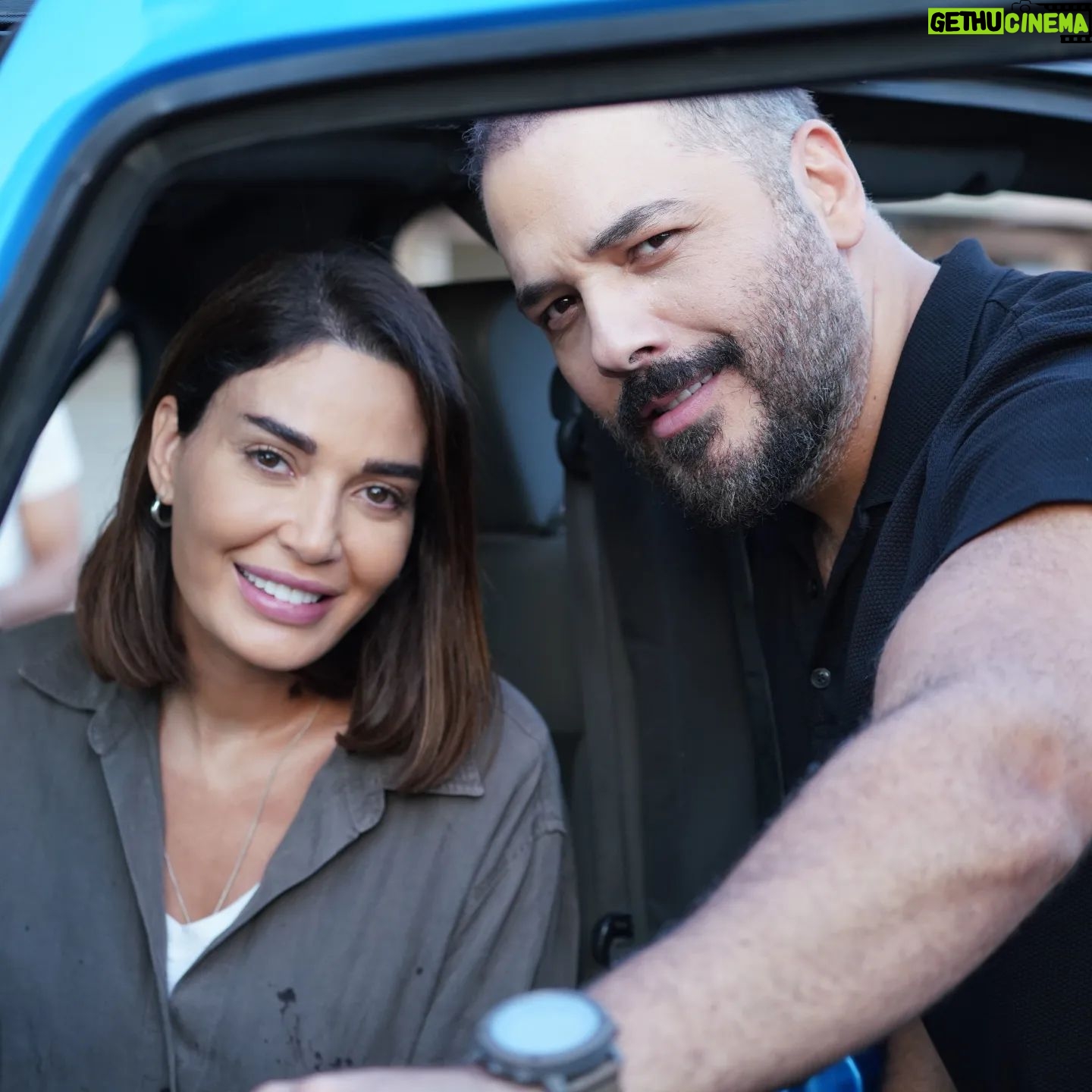 Ramy Ayash - 38.9K Likes - ١٥ حلقة صاروا بين ايديكم ، فيكم تحضروا #العين_بالعين كامل
بعرف انو النهاية حزينة بس كتير حقيقية.
بحبكم كتير ، كتير حبيت التجربة مع صديقتي #سيرين_عبدالنور و المخرجة الرائعة رندة العلم وكل الاحباب والممثلين الكبار بالاكيد مع عائلة الصباح
@cyrineanour
@shahid.vod
@cedarsart
#رامي_عياش