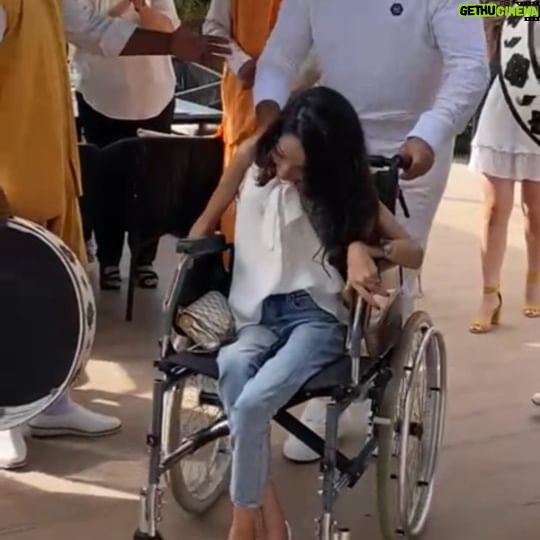 Ramy Ayash - 34.8K Likes - قديش بحبكم وفخور بمحبتكم . جمهور راقي وأول نادي معجبين اسس في الوطن العربي أصبح عائلتي وأهلي . مثقفين متعلمين ومحترمين . افتخر بأنكم مرآتي .
#رامي_عياش
#المغرب
#حلوين_حلوين
#morocco
#RAF