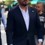 Ramy Ayash Instagram – رامي عياش ينير سماء تطوان المغرب استثماريا وسياحيا.
 استضافت تطوان في المغرب، صبيحة يوم الجمعة 30 ايلول البوب ستار رامي عياش، وتأتي هذه الزيارة في اطار برنامج نهوض مدينة تطوان ثقافيا واقتصاديا عن طريق جلب استثمارات وبالأخص في الميدان السياحي لتحقيق تنمية محلية مستدامة.

وقد قام الفنان رامي عياش بزيارة ميدانية للمدينة العتيقة، وكذا زيارة مركز التراث لجماعة تطوان، ليطلع على مؤهلات المدينة والعمل على تسويقها دوليا

وفي الختام اتفق الجانبان على التعاون مستقبلا، وعلى وجه الخصوص العمل على تبسيط المساطر الادارية للفنان رامي عياش لإنجاز مشروع اقتصادي بالمدينة لفائدة شبابها

#رامي_عياش
#المغرب
#تطوان
#ramyayach