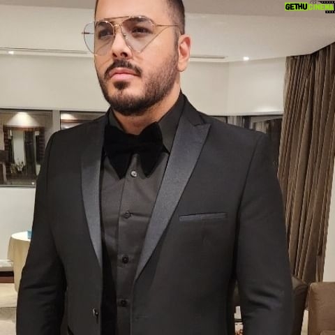 Ramy Ayash - 18K Likes - "ليلة ساحرة لن تنسى في تونس. ليلة رأس السنة حيث تجاوزت الموسيقى الحدود وجمعتنا جميعًا. أتمنى للعالم العربي كله عاما مليئا بالسلام والوحدة.
#رامي_عياش