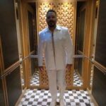 Ramy Ayash Instagram – حفلاتنا صارت  كلها بالأبيض متل قلبكن. هالمرة اخدنا الريل من ستوريهات الناس لأنها صادقة وفرحتكم يا أهل تونس غالية على قلبي. شكرا على الكم الكبير من الحب وحسن الاستقبال.
حفلة من العمر.
 بحبكن
‎#رامي_عياش