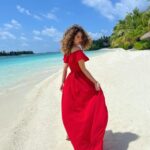 Rana Raeis Instagram - I just want a new adventure everyday and never be afraid to fail or fall…it’s my confidence to walk out and get my free spirit🕊 Thank you @maldives_360 for this remarkable trip🌹