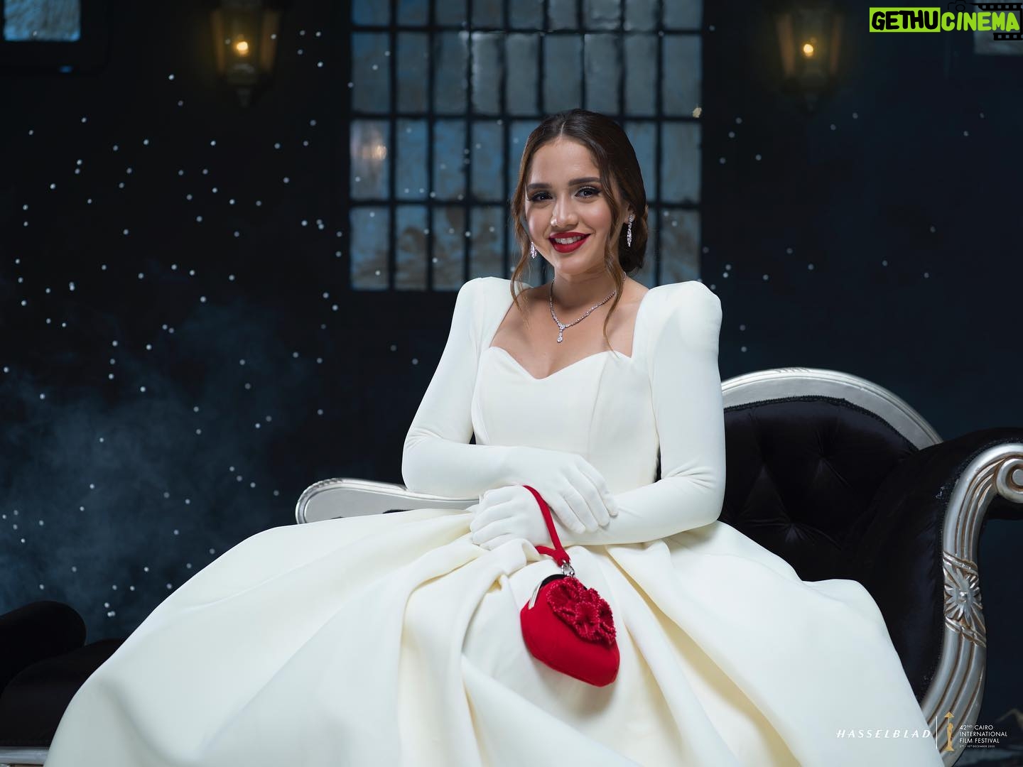 Rana Raeis Instagram - #CIFF42 closing night 🌹 Shot by: @hasselblad X1D II 50C Provided by: @geomatex_eg Photographer: @mohamedhosniisph1 Stylist: @ghadaabahaa Dress: @nourazizworld Hair: @bisho_hair_stylist Makeup: @nadaswidanmua
