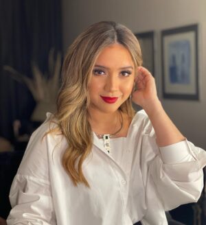 Ranna Raees Instagram - 🍒
Makeup: @moustafa_najeeb