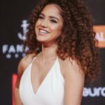 Rana Raeis Instagram - Let your smile shine🤍 From the ‘listen’ red carpet✨ #gff20 @elgounafilmfestivalofficial @elgounaredsea