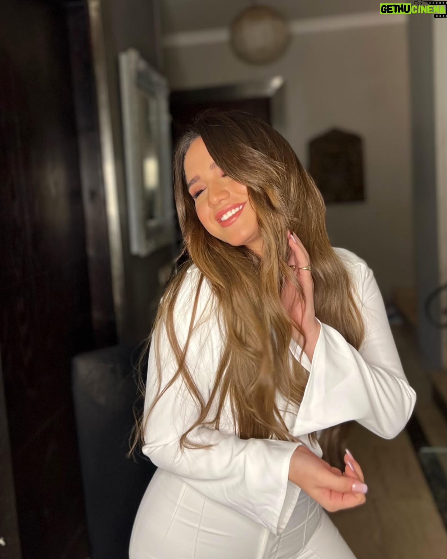 Rana Raeis Instagram - Feeling blessed elhamdulellah🤍🕊