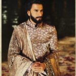Ranveer Singh Instagram - Showcasing the timeless elegance and exquisite artistry of Banarasi handlooms at the historic Namo Ghat in Kashi ✨ celebrating the masterful craftsmanship of the Bunkar community- the pride of India’s textile legacy 🇮🇳🔱 @narendramodi @manishmalhotra05