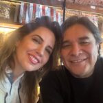 Raquel Bigorra Instagram - Hoy fui a inscribir mis canciones nuevas a INDAUTOR y nos dimos vuelo caminando en la Roma. Amo esta ciudad como una loca. Soy fan de cada rincón. Tomar un cafecito en cualquier esquina, es un regalo. Y más con mi amorcito 😍 Conste que no les compartí antes mi mañana porque se cayó todooooo. Pero mientras no caiga el ánimo, que se caiga lo que se tenga que caer 👠👠👠Les deseo bonito martes 😍