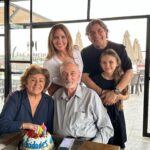 Raquel Bigorra Instagram - ¡ Feliz cumpleaños papi ! Siempre pienso que cumple menos, pero son 78🎂 ¡ Que maravilla ! Que podamos muchos años más seguirte celebrando así, con salud y Alegría. Te queremos #familia #cumpleañosfeliz #papi