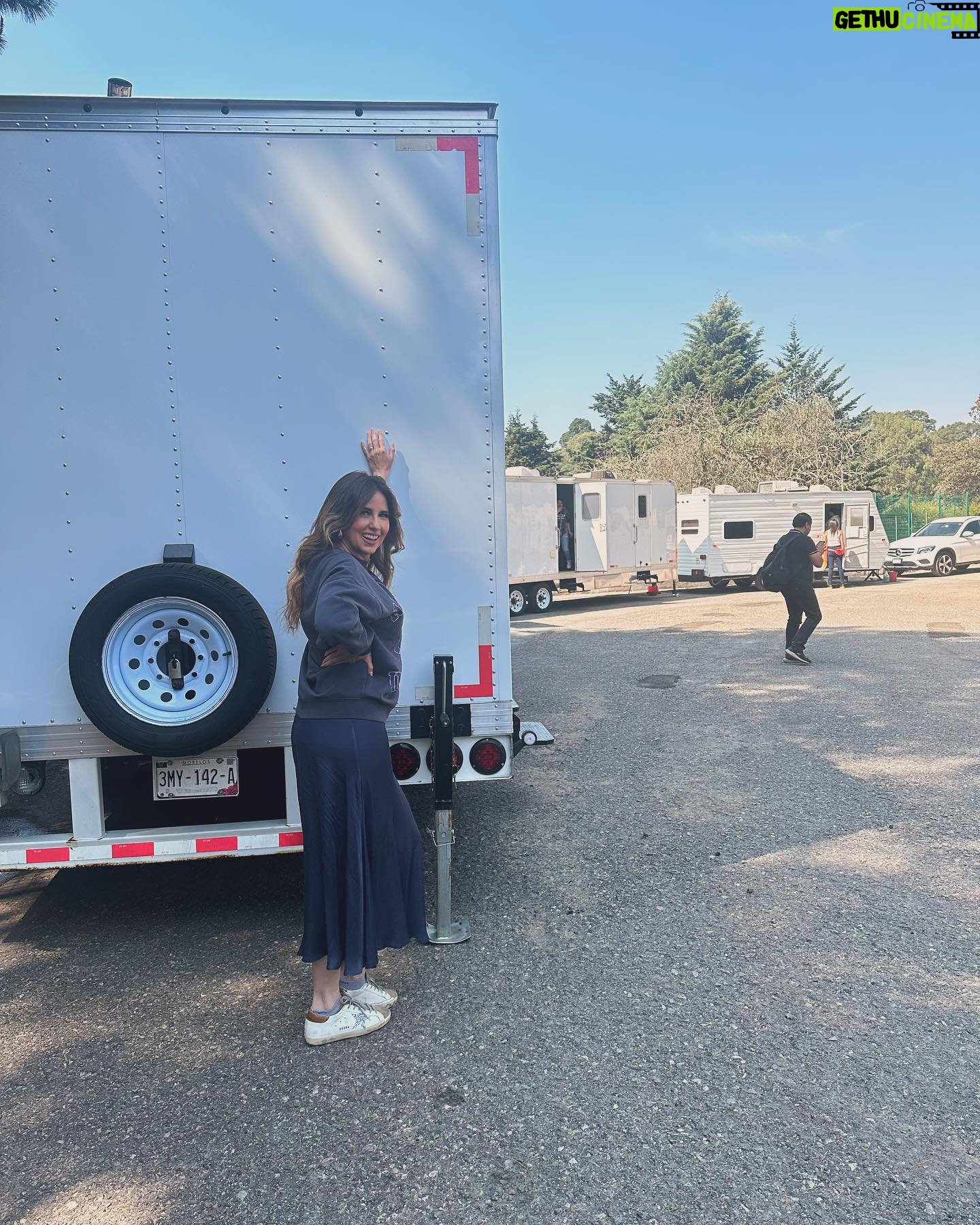 Raquel Bigorra Instagram - Hoy andamos, desde muy tempra, en Toluca. Llamado padrísimo donde me van a poner al volante. ¡ Vamos a divertirnos y a gozarrrrr ! Feliz 1o de Mayo. #alldrivingschool