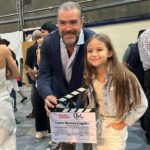 Raquel Bigorra Instagram - Hoy fue un día muy especial pues mi @rafaellagavira debutó en la nueva telenovela @miamorsintiempo producida por el gran @cmlaguillo Después de casi dos años de preparación en el @ceaoficial_ va será Maca, una niña que ya irán conociendo poco a poco. No les puedo explicar cuantas emociones juntas. Verla en escena, tan profesional, tan entregada, verla cómo disfruta actuar, no les puedo explicar… Hoy lloré de emoción mil veces. Felicidades mi niña linda @rafaellagavira lo estás haciendo increíble. Más que merecido este regalo para ti, que tanto anhelabas. Les encargo mucho mucho a mi niña. Ya les estaré contando del estreno de la novela para que no se la pierdan. Síganla en sus redes, que estaremos compartiéndoles el día a día de los llamados.