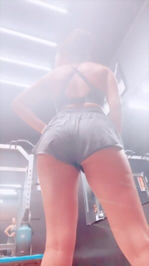 Raquel Pomplun Instagram - Me enamora tu sentido del humor y ocurrencias @aletspomplun 🤪😂😘🥰 #poseposepose
