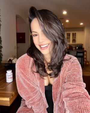 Raquel Pomplun Instagram - Simply happy 😊 #Selfie #haventpostedoneoftheseinawhile