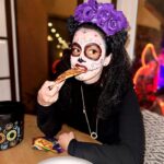 Raquel Pomplun Instagram - Halloween 2023 😈😅😍 #Catrines