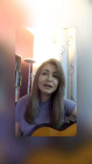 Rasha Rizk Instagram - أصبح عندي الآن بندقية
إلى فلسطين خذوني معكم . 
#فلسطين