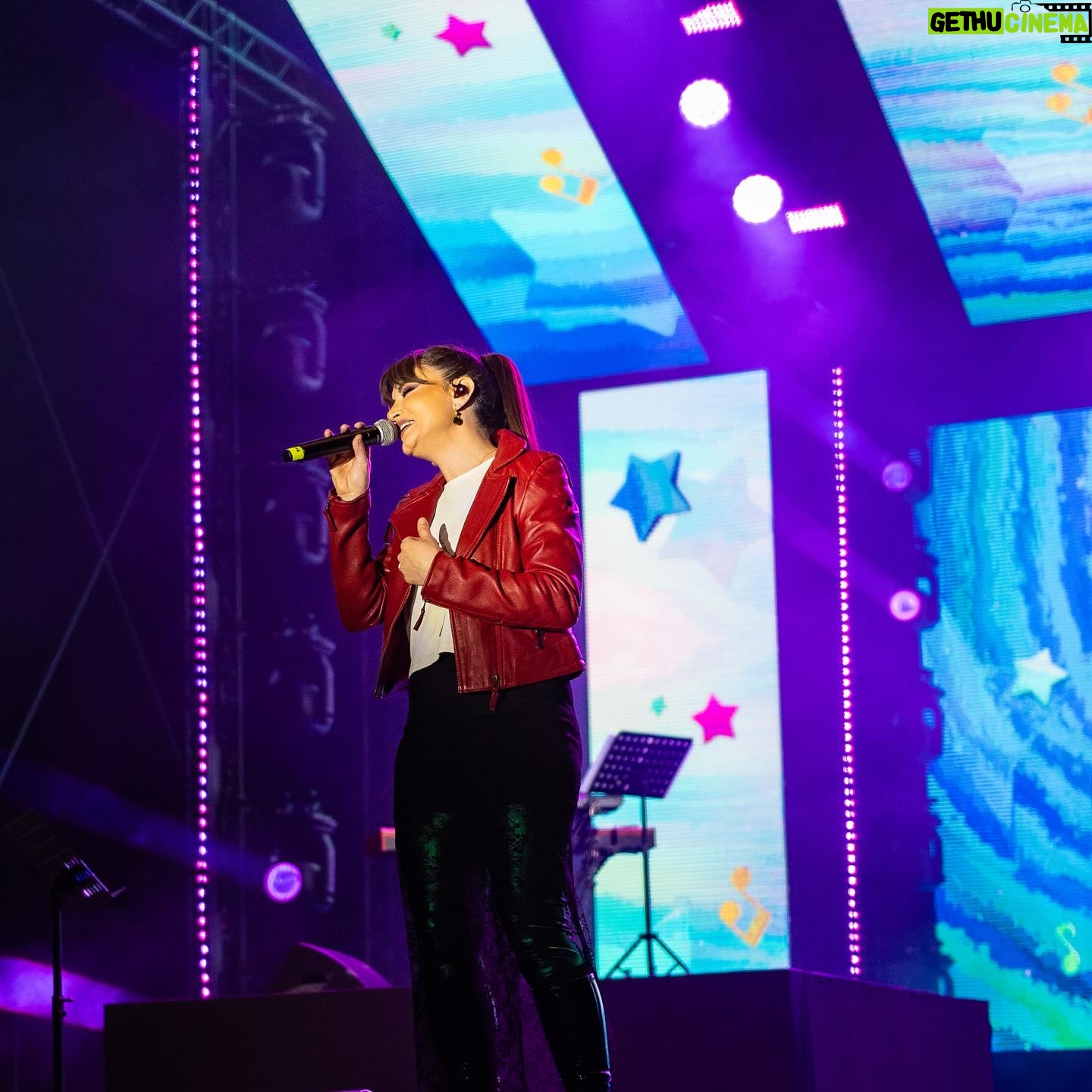 Rasha Rizk Instagram - A sneak peek of what went down at Rasha Rizk’s concert 🎤 Nostalgia, incredible vocals, and pure fun – the vibes were off the charts!✨ 8 days to go! Come enjoy the festival and don’t miss out on our upcoming concerts, get your tickets ticketmaster.ae 🎟 #MOTNFestival #inabudhabi إليكم لقطات من حفلة رشا رزق التي أعادتنا إلى أيام الطفولة وأجمل ذكريات العمر بأدائها المذهل وصوتها العذب! باقي ٨ أيام، لا تفوتوا فرصة حضور حفلاتنا والإستمتاع بالمهرجان، احصلوا على تذاكركم الآن ticketmaster.ae 🎟 #مهرجان_أم_الإمارات #في_أبوظبي