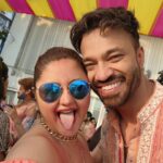 Rashami Desai Instagram - I normally don't like to put my personal moment but this was fab. I just couldn't stop my self uploading my best memories with my best ppl . . #rashamidesai #rashamians #holi2024 #love #whatelseispossible #immagical✨🧞‍♀️🦄