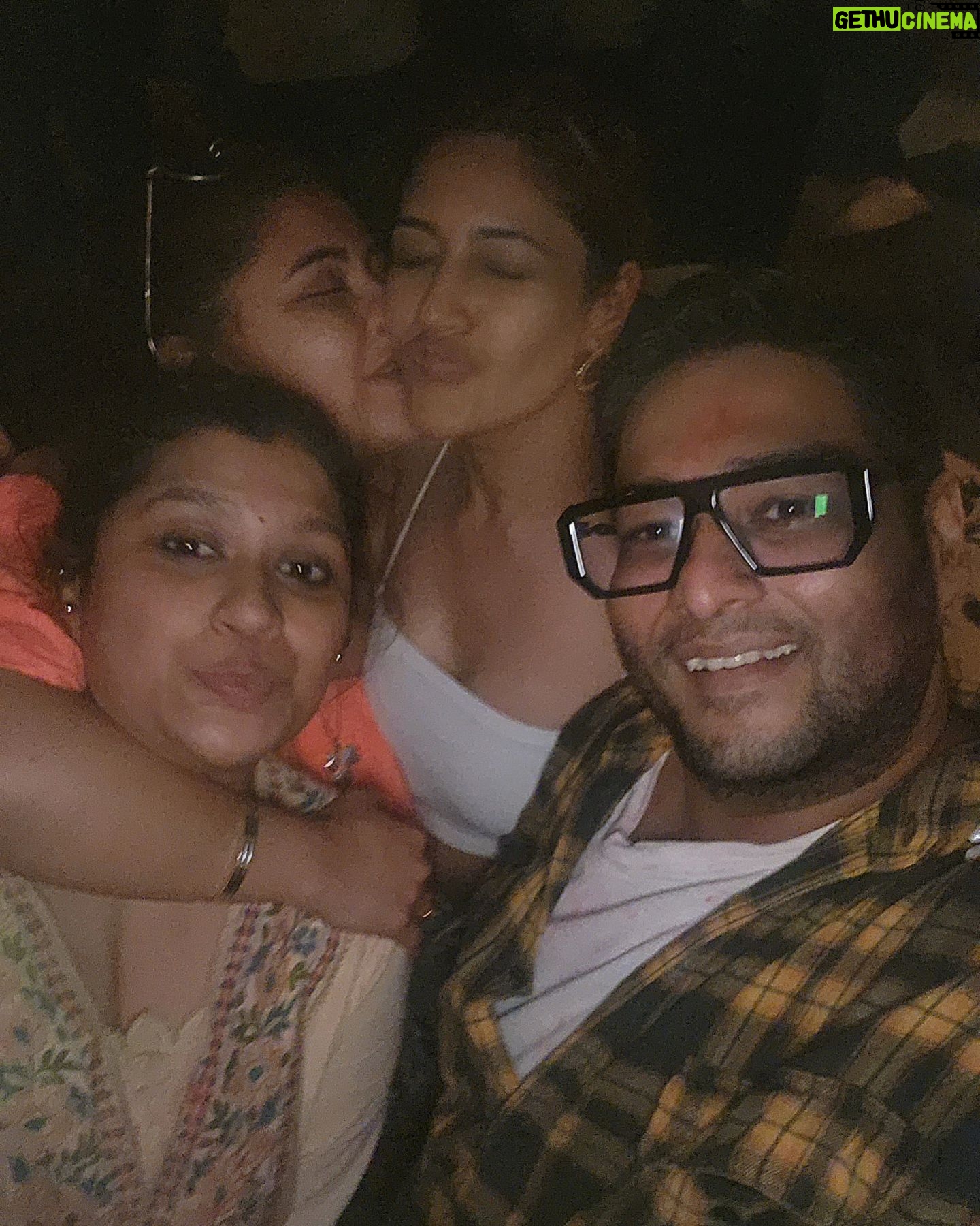 Rashami Desai Instagram - I normally don't like to put my personal moment but this was fab. I just couldn't stop my self uploading my best memories with my best ppl . . #rashamidesai #rashamians #holi2024 #love #whatelseispossible #immagical✨🧞♀️🦄