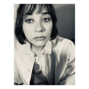 Rashida Jones Instagram - Waiting on these @blackafnetflix episodes to drop at midnight like...
#blackafnetflix #blackaf