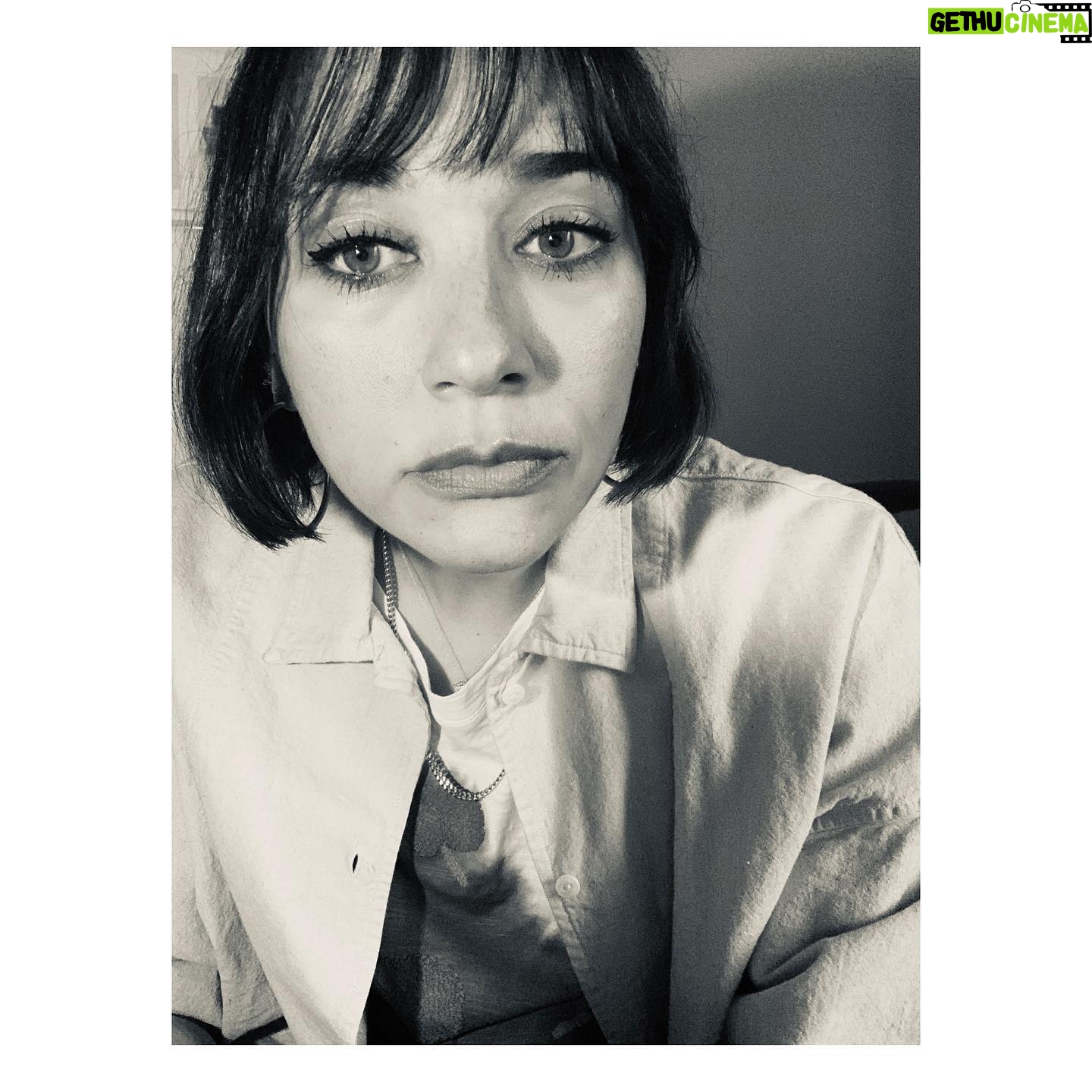 Rashida Jones - 75.6K Likes - Waiting on these @blackafnetflix episodes to drop at midnight like...
#blackafnetflix #blackaf