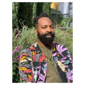 Rashida Jones Instagram - From the minute I met 
@bloomandplume, I knew I wanted him in my life. He is funny, curious, deep, artistic and a great communicator. And we have so much FUN. And finally the world gets to partake in it all!  #Centerpiece on @quibi NOW