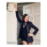 Rashida Jones Instagram - 😉💋 @britishvogue