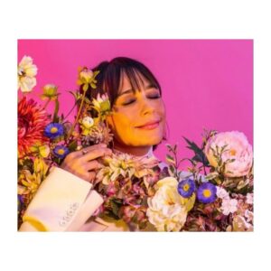 Rashida Jones Instagram - Commune with bloom 🌸🌺🌿
For @latimes @bloomandplume