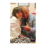 Rashida Jones Instagram – Happy Father’s Day to the Dad who is always on point 👉🏽. I LOVE YOU!!
