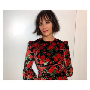 Rashida Jones Instagram - Grammy weekend.
@thevampireswife
@jacquieaiche
@hairbymarilee
@jamiemakeup
@lordgmv