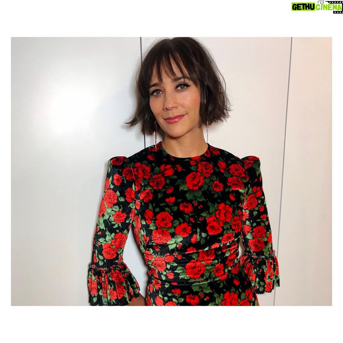 Rashida Jones - 65.7K Likes - Grammy weekend.
@thevampireswife
@jacquieaiche
@hairbymarilee
@jamiemakeup
@lordgmv