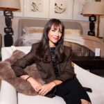 Rashida Jones Instagram - I’ll just be hanging here if you need me…congrats @brhome ! @bananarepublic #brpartner
