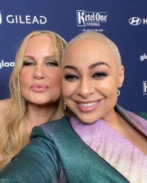Raven-Symoné Instagram - @glaad you did that! Xx.  Suit: @grayscaleic  Shoes: @chanelofficial  Make-up: #ritualdefille & #NV.  Styled by: @jskystyle  Wife: @mirandamaday ❤️