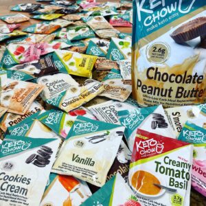 Raven-Symoné Instagram - @ketochow just sent me a shit ton of merch! Omg I’m in heaven. #ketochow is a on the go person/flavor lovers dream!!! Their flavors range from #cookiesandcream #peachesandcream #chocolatetoffee #chocolatepeanutbutter and like 30 others, along with savory! Im tempted  to start a #ketochowchallenge .. 3 ketochow’s a day for a week…..…. Maybe I’ll do it start of august??? Anyway, thank you @ketochow for supplying the fam with blender bottles, #fastingdrops, #electrolytedrops so much! Wow and thank you
