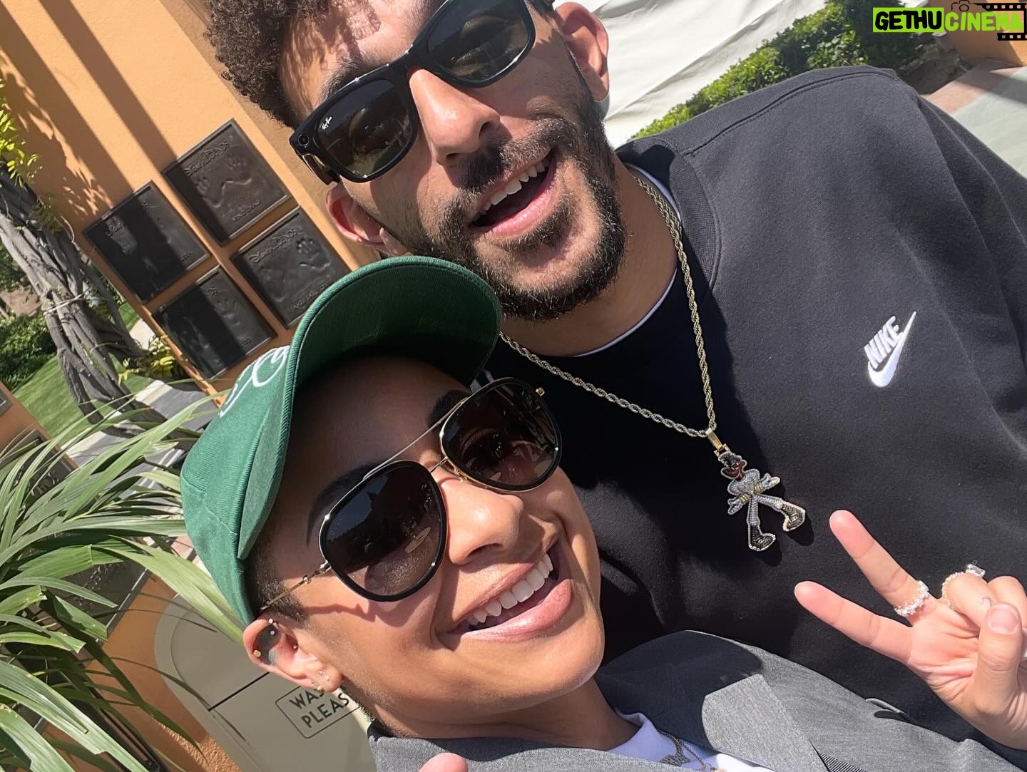 Raven-Symoné Instagram - Such a great day at the Disney lot @yvettenicolebrown and so many other amazing actors and content creators! Xx #disneypowerofjoy