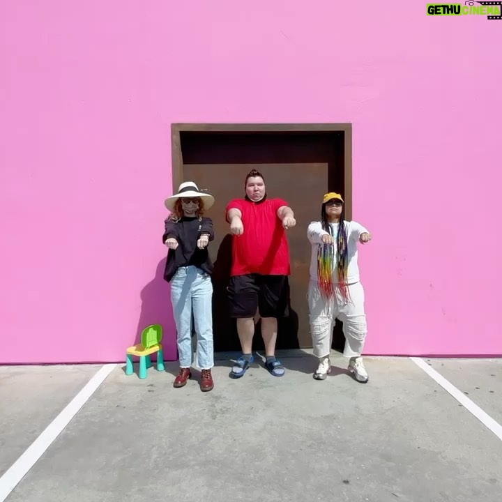 Raven-Symoné Instagram - @realnikocado @8pm.tube we had such a fun few days together! To all my “kids” he is an adult so be aware, but one of the funniest people! Luv you fam!! More videos every Monday and Thursday!