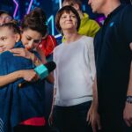 Ravshana Kurkova Instagram – Уух! Шесть невероятно эмоциональных дней отборочных этапов позади, сегодня уже снимаем полуфинал, завтра финал. Сумасшедший накал страстей, фантастически талантливые, сильные духом, лучшие юные атлеты страны вместе со своей командой поддержки в лице родителей, братьев, сестер, тренеров, друзей собрались сейчас здесь, в Минеральных Водах на съемках грандиозного спортивного шоу «Суперниндзя. Дети». Разные судьбы, разные семьи, разные мечты и общая цель – победить! Я желаю всем участникам сил, в том числе и душевных, и надеюсь, что в их жизни будет много побед. Лично для меня они все настоящие герои и молодцы.

Спасибо @tv_ctc за возможность быть частью команды и пережить эту бурю эмоций и спасибо @dima_maslen и @vasily.artemyev за вашу поддержку тут, вы крутые, ребят!