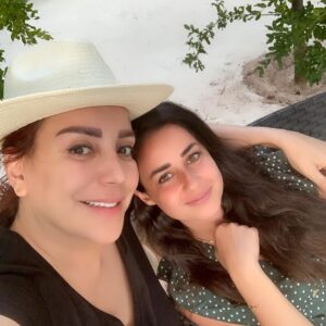 Rawaa El Saady Instagram - تاج الغالية شكرا عالجمعة الحلوة ❤❤❤❤❤
@shoukranmortajaofficial 
@haymaismail 
@qamaralkhalaf 
@lauraabuasaad