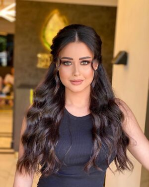 Rawaa El Saady Instagram - الفنانة الجميلة روعة السعدي ❤️
ميك اب : وسام حسينو 💄
شعر :  هاني الاطرش
مركز ايميلا للتجميل
#beautiful @rawaaalsaadii ❤️
#makeupartist @wesaamhsseno 💄
#hairstyle @hanialatrsh_hair_style 
@amarat_rezk 
@emela_beauty_center 
@lalou_lashes 
0950000072-0960000072-011 6114774 -011 6114773
.
.
.
.
.
‎#دمشق #اخر #اوستراد #المزة
 #followforlike #makeupartist #bride #eyeliner #followforfollowback #explore #explorepage✨️ 
#makeup #wesaamhsseno #wessamhsseno #explorepage #makeupforever #eyeshadow #eyeliner #blash #liekforlike #syrianbeauty #syria #دبي #بيروت #دمشق #syrian_selfie_photography#امارات_رزق #وسام_حسينو 0966618881