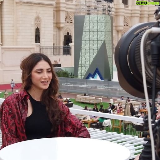 Rawan Mahdi Instagram - A beautiful press junket day from @redseafilm Promoting @howigotthere written and directed by @zee_alhusaini which won the audience award for best film !❤️🔥✨ #how_i_got_there #شيابني_اهني #مهرجان_البحر_الأحمر_السينمائي_الدولي #السينما_كل_شيء #filmiseverything