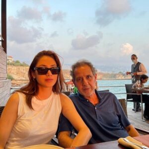 Rawan Mahdi Instagram - Papa, puppasy🤍
My luck, my fate, my fortune.