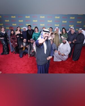 Rawan Mahdi Instagram - من سبع سنين حلمت حلم تحقق بهاليوم .. 
أرى نفسي عاجزة عن التعبير الآن لكن كل ما أستطيع قوله أنه من النادر أن تتجانس العمليات الإنتاجية مع روح الحالة الدرامية وملحقاتها فمباركةٌ لنا هذه الخطوة آملين أن تفتح لنا جيل جديد من القصص المختلفة والمنفردة والمؤثرة بمعايير إنتاجية حريصة وعالية.. 

الأشخاص الذين أود شكرهم كثيرون ويعرفون أنفسهم 
شكراً لكم فرداً فرداً على إيمانكم واهتمامكم بي ❤️

Thank you for giving us a valuable story to work on @iamnadiaahmad  @annesobel ❤️
Thank you my family in @netflixmena @themaryamfiles and @beyondreams_co ❤️
Thank you for our guests of honor for supporting our series ❤️

Big thank you to the best Glam Squad🖤
Styled by @amplifiedeyecandy.co 
Dress by @bazzaalzouman 
Make up by @_abouttoexplode 
Hair by @id_beautyrefinery
Jewelry by @zoughaibandco.kuwait