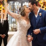 Rayanne Morais Instagram - Oficialmente Sr. & Sra. Morais Pecoraro. Agora somos Rayanne Morais Pecoraro e Victor Morais Pecoraro. 1 Coríntios 13: 4-7 O amor é paciente, o amor é bondoso. Não inveja, não se vangloria, não se orgulha. Não maltrata, não procura seus interesses, não se ira facilmente, não guarda rancor. O amor não se alegra com a injustiça, mas se alegra com a verdade. Tudo sofre, tudo crê, tudo espera, tudo suporta. Te agradecemos e te louvamos por tudo que fez é tens feito nas nossas vidas Senhor 🙏🏻 Obrigada por todo amor e carinho em fazer o nosso momento ser tão especial para nós. Cerimonial: @cohencerimonial Local: @julietadeserpa Decoração: @sorelleborsaridecor Flores: @carlinhosflores Paisagismo: @hortoart Bolo e doces: @sannyspatisserie Bem casados: @julybemcasados Docinhos: @sodiedoces Gourmet: @carmelspipocas Forminhas: @arteemforminhas Vestido: Alexandre Dultra Alianças: @reisman_aliancas Terno: @eduardoguinle Make: @amandalbuquerquea Papelaria: @unite.papelaria Fotografa: @jessicalimafotografia Filmaker: @antoniobier Orquestra: @sonnart.orquestra.rj Buquê: @casada.noiva Roby: @stephaniecachapuz Arranjo cabelo: @suzette.atelier Carro: @blacktieservice Hotel: @ritzriodejaneiro