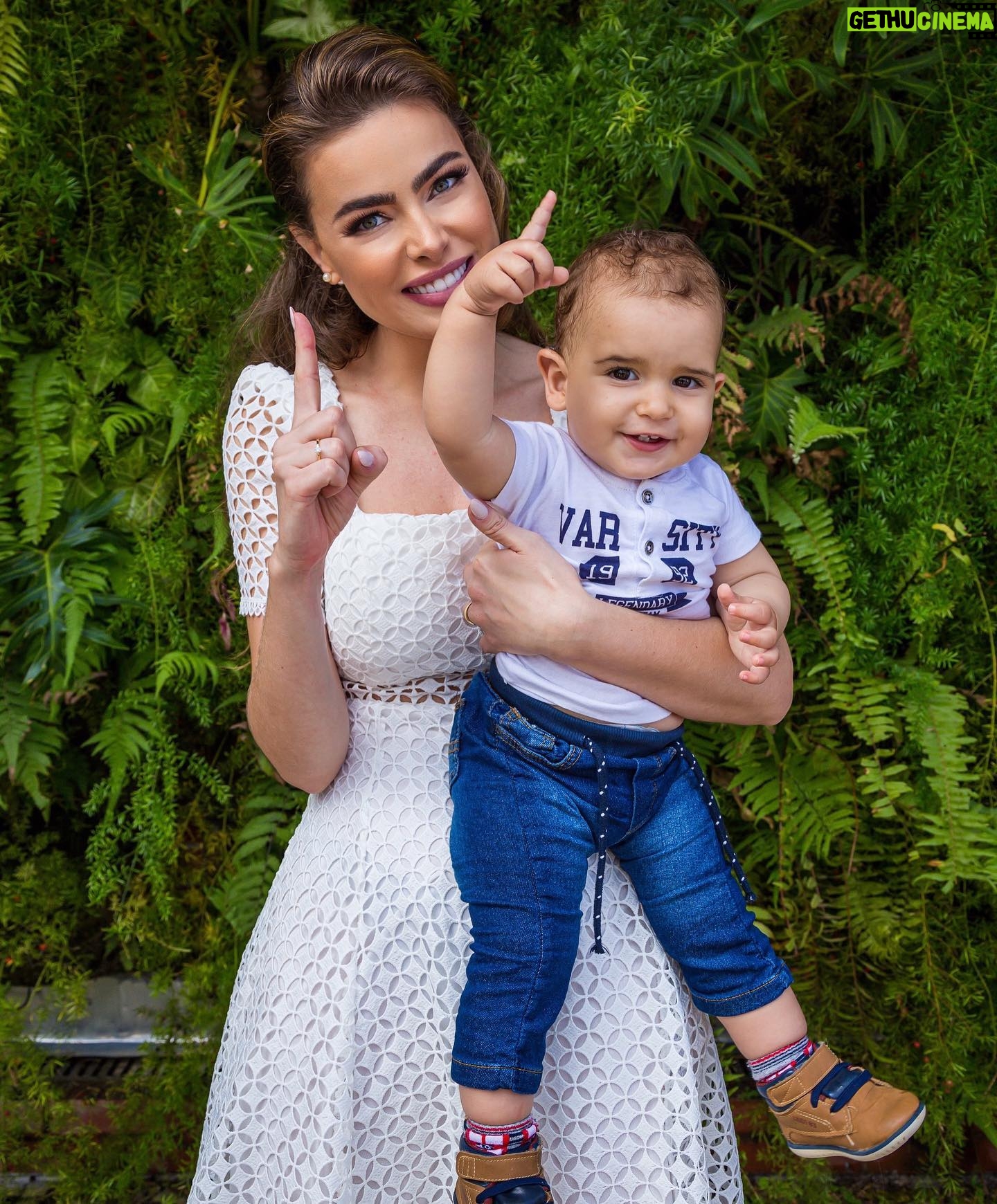 Rayanne Morais Instagram - Neném da titia Dinda🤍 Como o tempo passa rápido, meu Deus. Hoje o nosso nenezinho faz um aninho de vida. Luz nas nossas vidas que chegou para transborda amor em todos nós. P.s: Tempo vai de vagar, por favor. 📷 @jessicalimafotografia