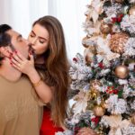 Rayanne Morais Instagram - Meu maior presente de Natal 🎄 Minha vida, meu grande amor, meu companheiro, minha maior benção, minha melhor escolha @victorpecoraro Maridooooooooooooo… Para sempre te amarei 🫶🏻 Obrigada por ser tanto, por ser perfeito!!! P.s: Para os meus bebês 🐶🐶 Minhas riquezas, anjinhos, mimos do Senhor na minha vida. #Natal #grandeamor #minhavida #maiorpresentequedeusmedeu 📷 @jessicalimafotografia