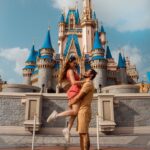 Rayanne Morais Instagram - Disney photodump 🫶🏻 Sobre dias inesquecíveis, cheio de amor, diversão, amizade, cumplicidade e palhaçada que não podia faltar nesse grupo 🤣 Registro By @fotos_na_disney 👏🏻 @victorpecoraro @amayaravieira @brendhahaddad @ricardogaeta_ @julianakelling @franklinmedrado @suhmedrado @beeafrancaa @alexandreagostinho 😘❤️