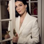 Razane Jammal Instagram - Welcome to me @cartier 🐆 Proud to announce that I’m the newest ambassador for the maison #Cartier #CartierJewelry #cartierpanthere حابة إعلن إنّي انضمّيت لعايلة كارتييه كسفيرة لإلن بالشرق الأوسط وعلى المستوى الدولي. 📸 @mrbertiewatson